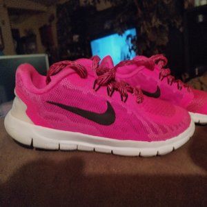 Unstoppable Comfort Style: Nike Kid's Free 5.0 Running Shoe Pink Size US 10.5c